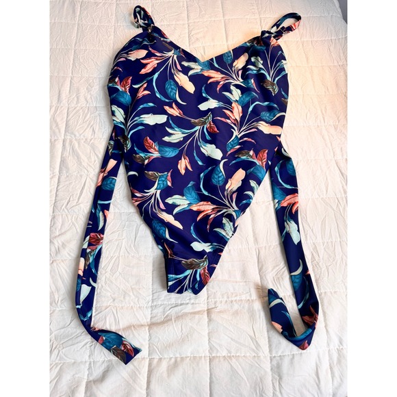 Mynah Women's Swimsuit Navy Blue Floral Print One Piece Tie Waist Size 22W - Picture 3 of 5